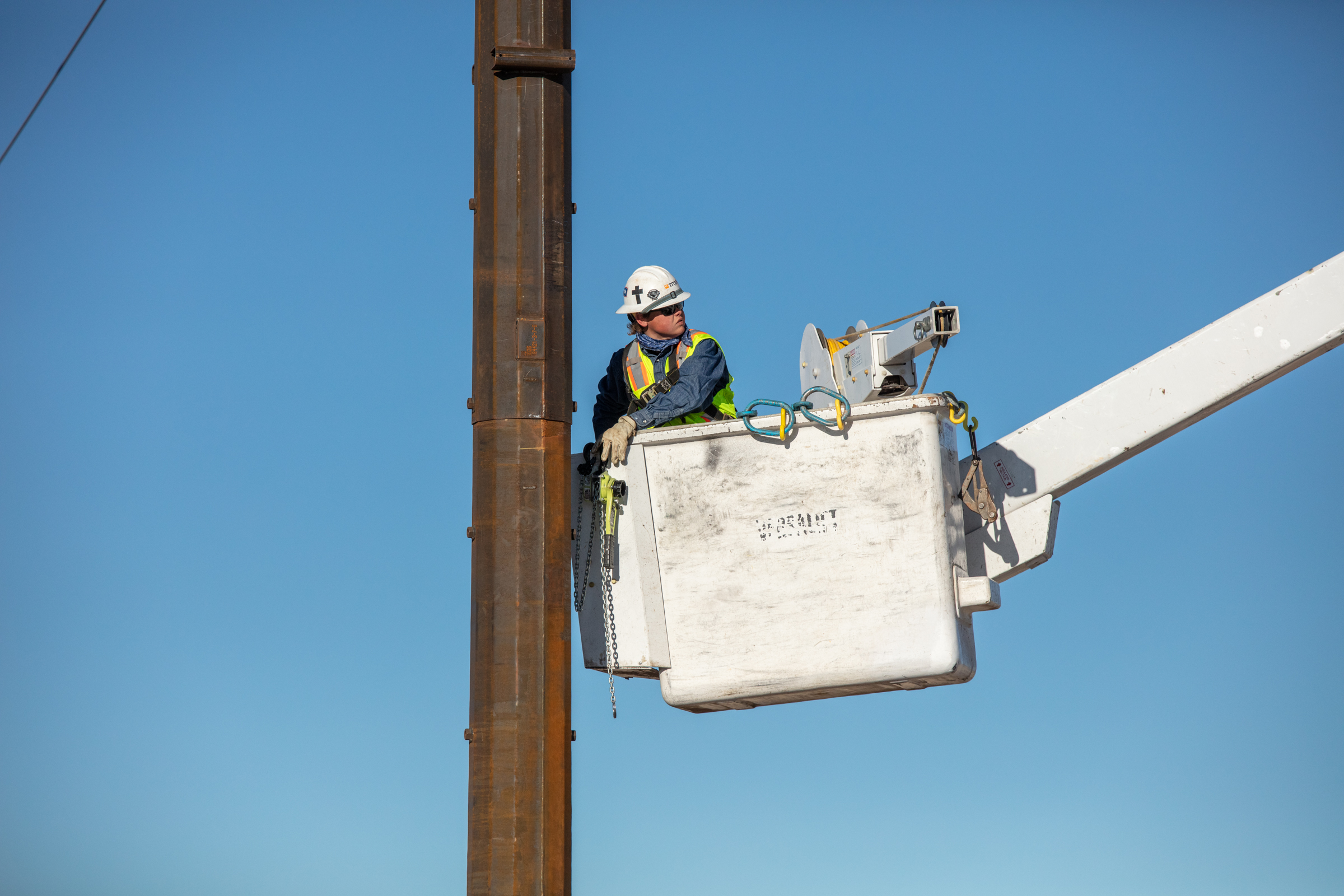 345 kV and 69 kV Transmission Line Construction - FB Timberline